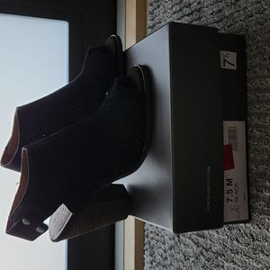 Vince Camuto Jace sandal heel bootie